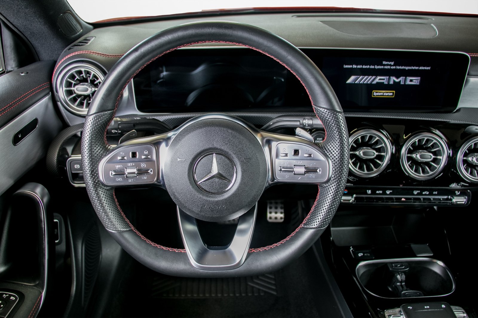 MERCEDES-BENZ CLA 35 AMG 4Matic 7G-DCT, Essence, Occasion / Utilisé, Automatique - 4