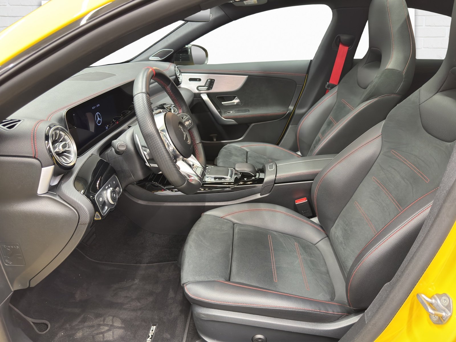 MERCEDES-BENZ AMG CLA 35 4matic, Benzin, Occasion / Gebraucht, Automatik - 7