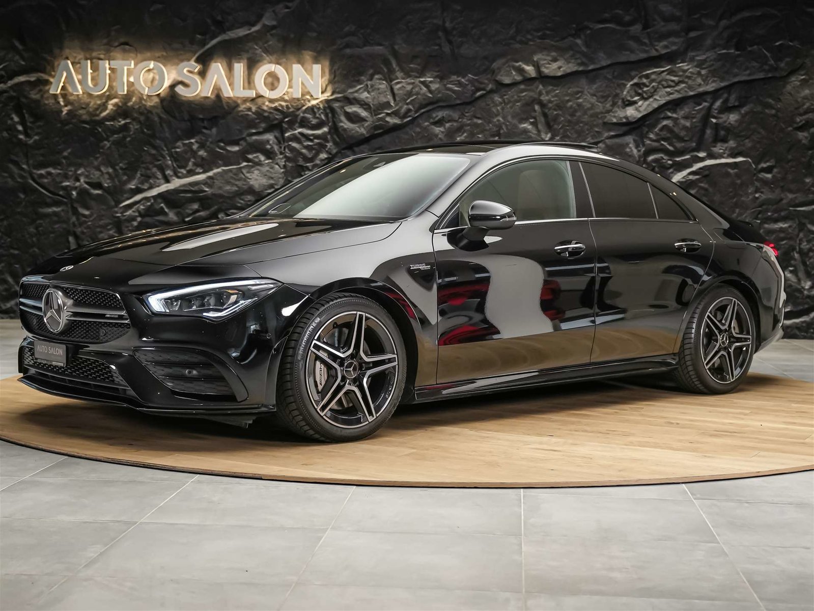 MERCEDES-BENZ CLA 35 AMG 4matic *CH Auto*Panorama*Night Pake