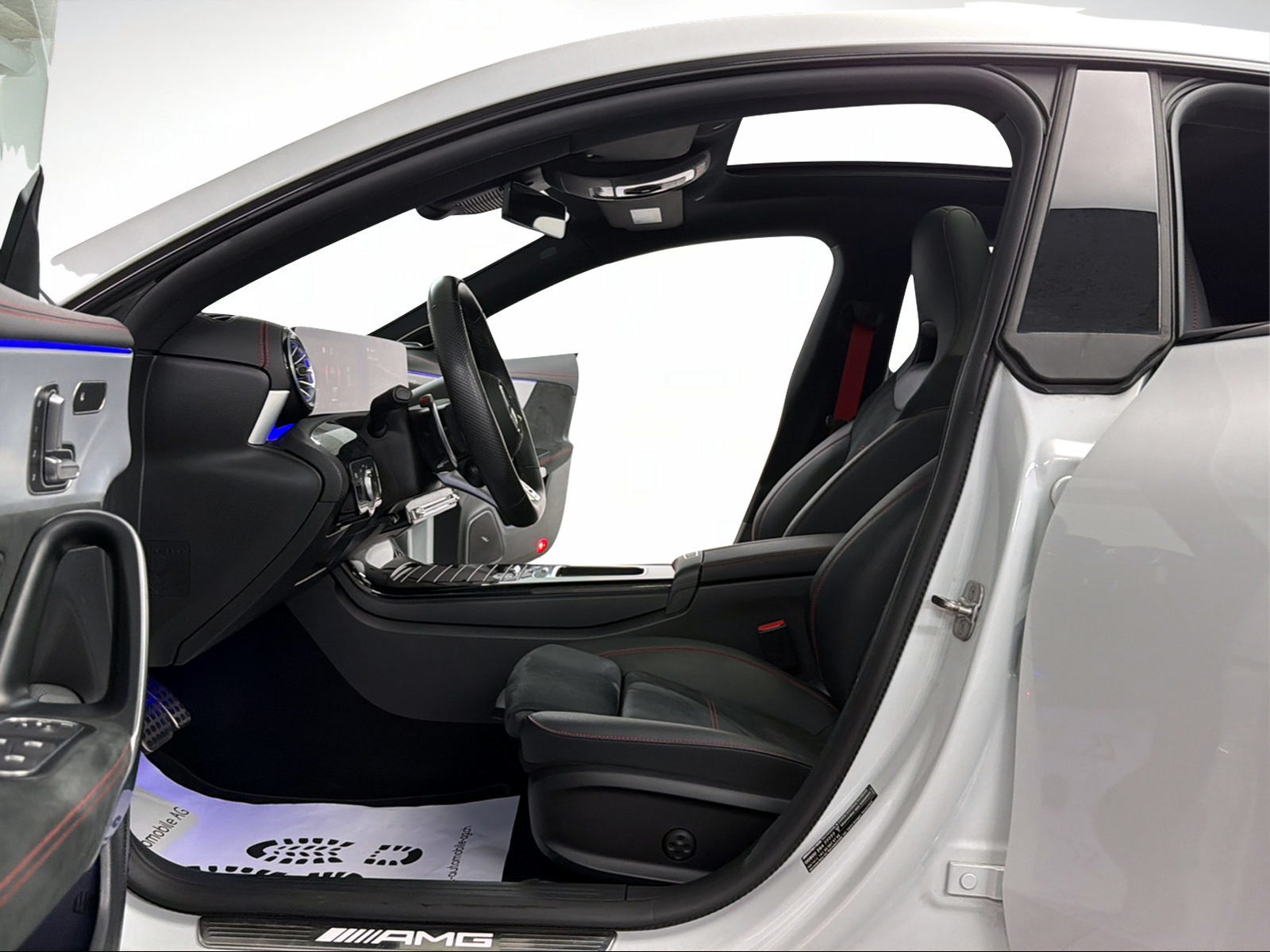 MERCEDES-BENZ CLA 35 AMG 4Matic DigitalWhite 8G-DCT / 360 Ka, Mild-Hybrid Benzin/Elektro, Occasion / Gebraucht, Automatik - 6