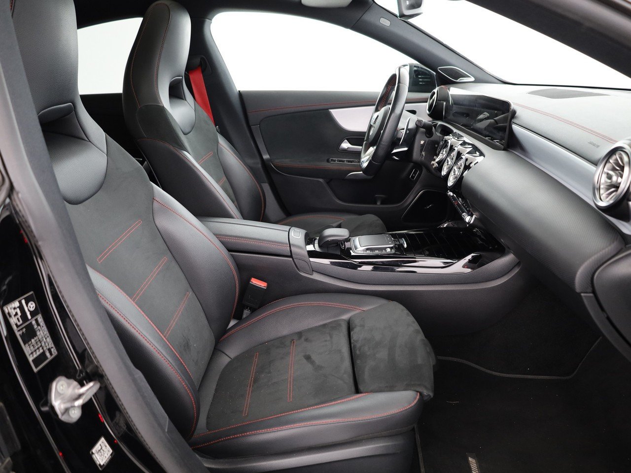 MERCEDES-BENZ CLA 35 AMG 4Matic 7G-DCT CH-Fahrzeug Frisch a, Benzin, Occasion / Gebraucht, Automatik - 4