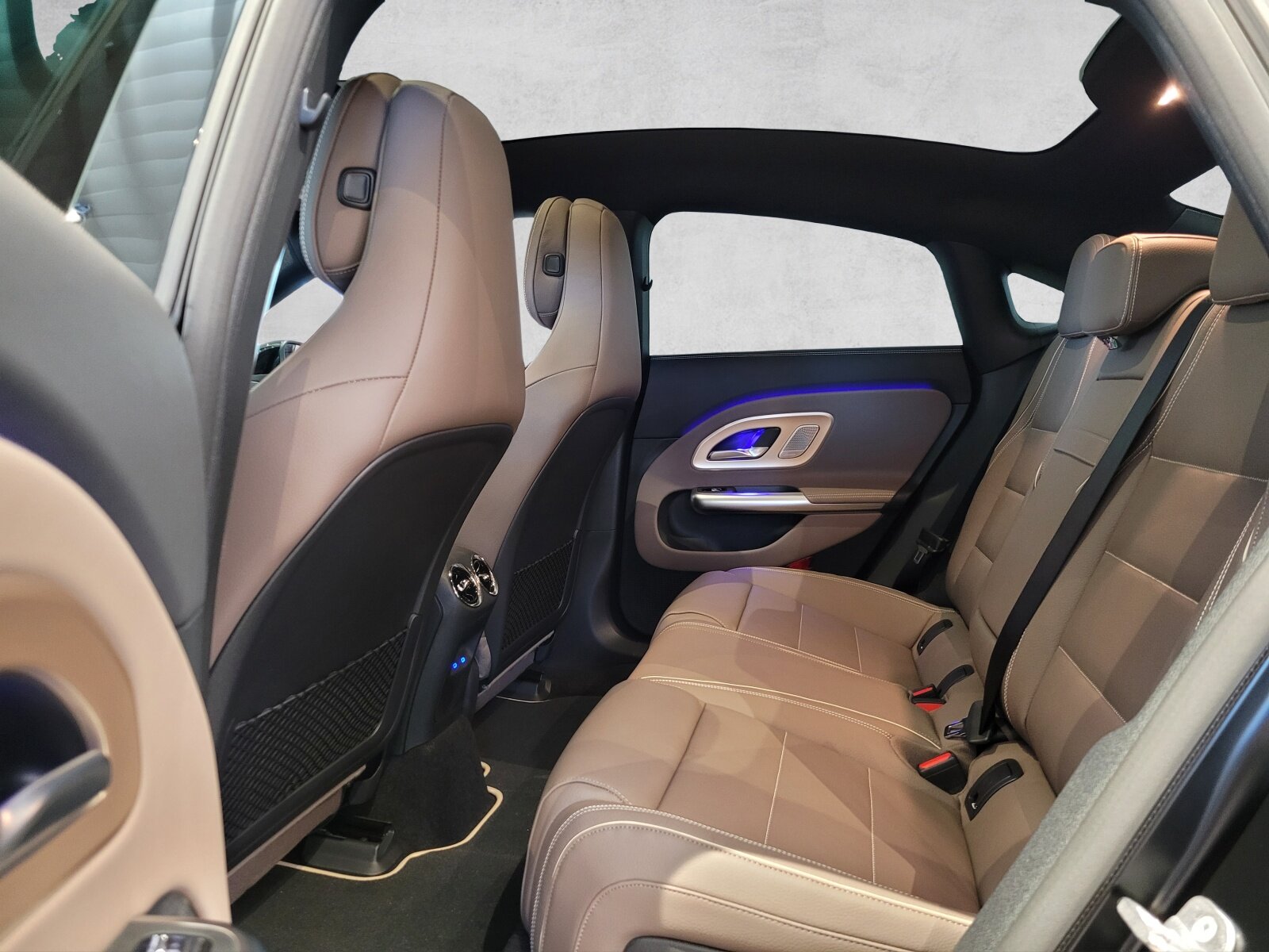 MERCEDES-BENZ CLA 350 AMG 4M EQ C174, Elektro, Neuwagen, Automatik - 3