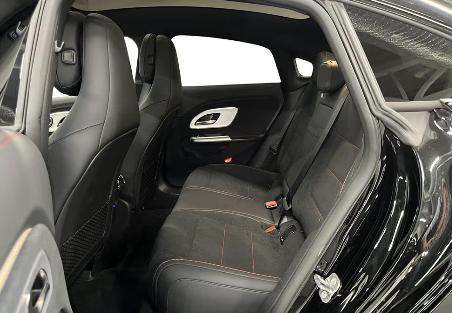 MERCEDES-BENZ CLA 350 4 Matic 85 kWh EQ, Electric, Second hand / Used, Automatic - 5