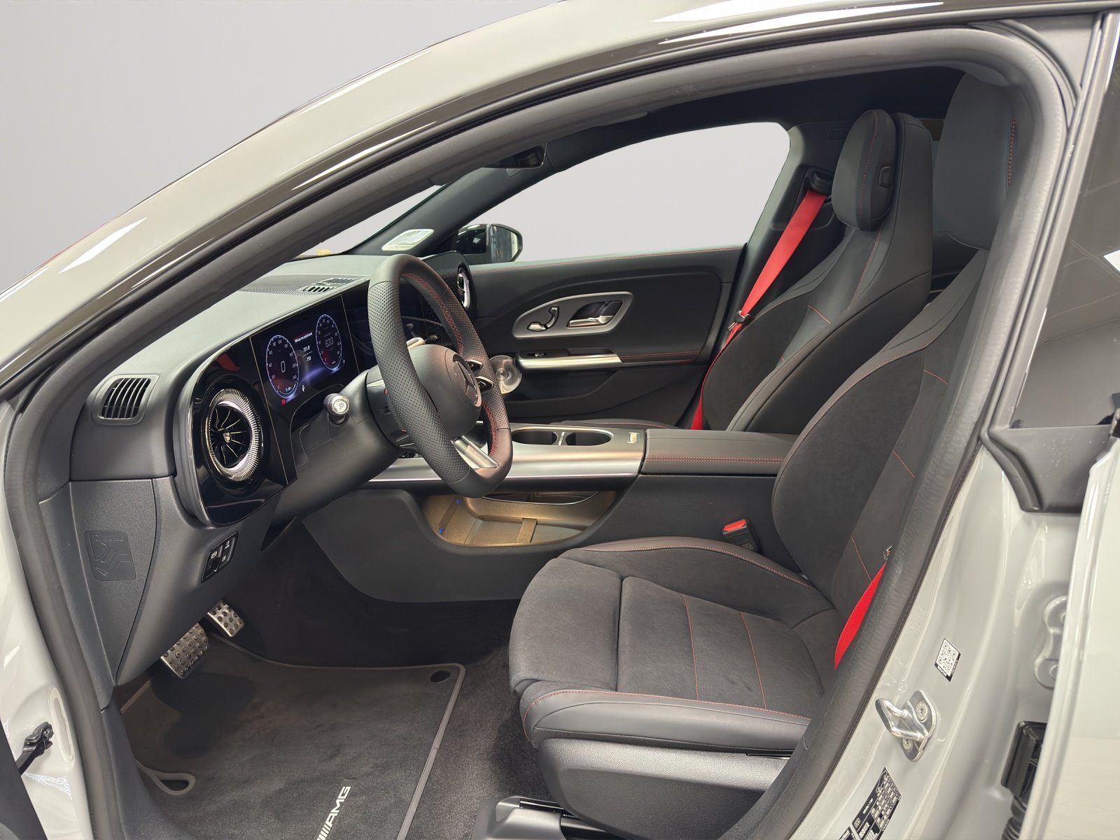 MERCEDES-BENZ CLA 350 4 Matic 85 kWh EQ, Electric, Ex-demonstrator, Automatic - 5