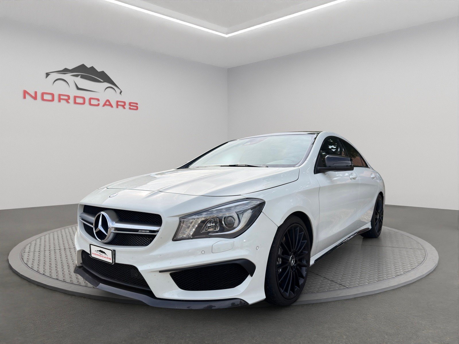 MERCEDES-BENZ CLA 45 AMG 4Matic Speedshift