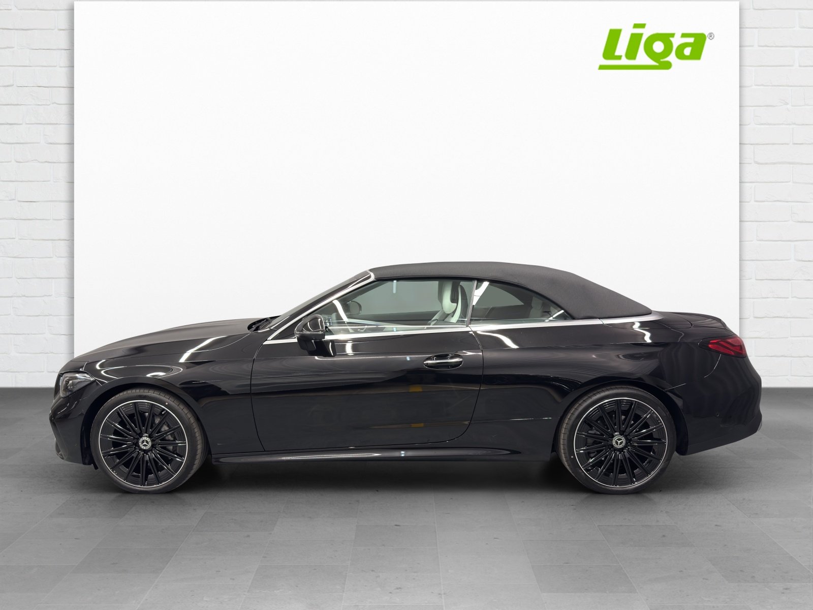 MERCEDES-BENZ CLE 300 AMG Line 4Matic Cabriolet