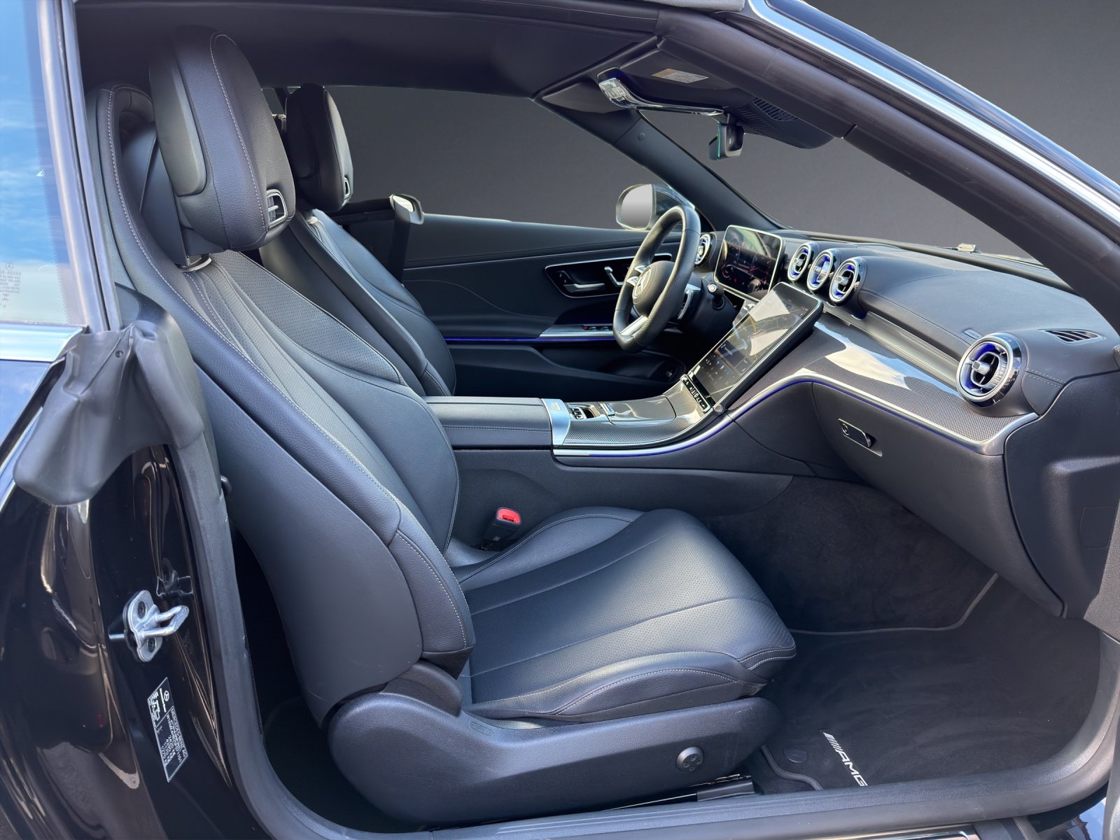 MERCEDES-BENZ CLE 300 Cabrio 4Matic 9G-Tronic, Mild-Hybrid Petrol/Electric, Second hand / Used, Automatic - 7