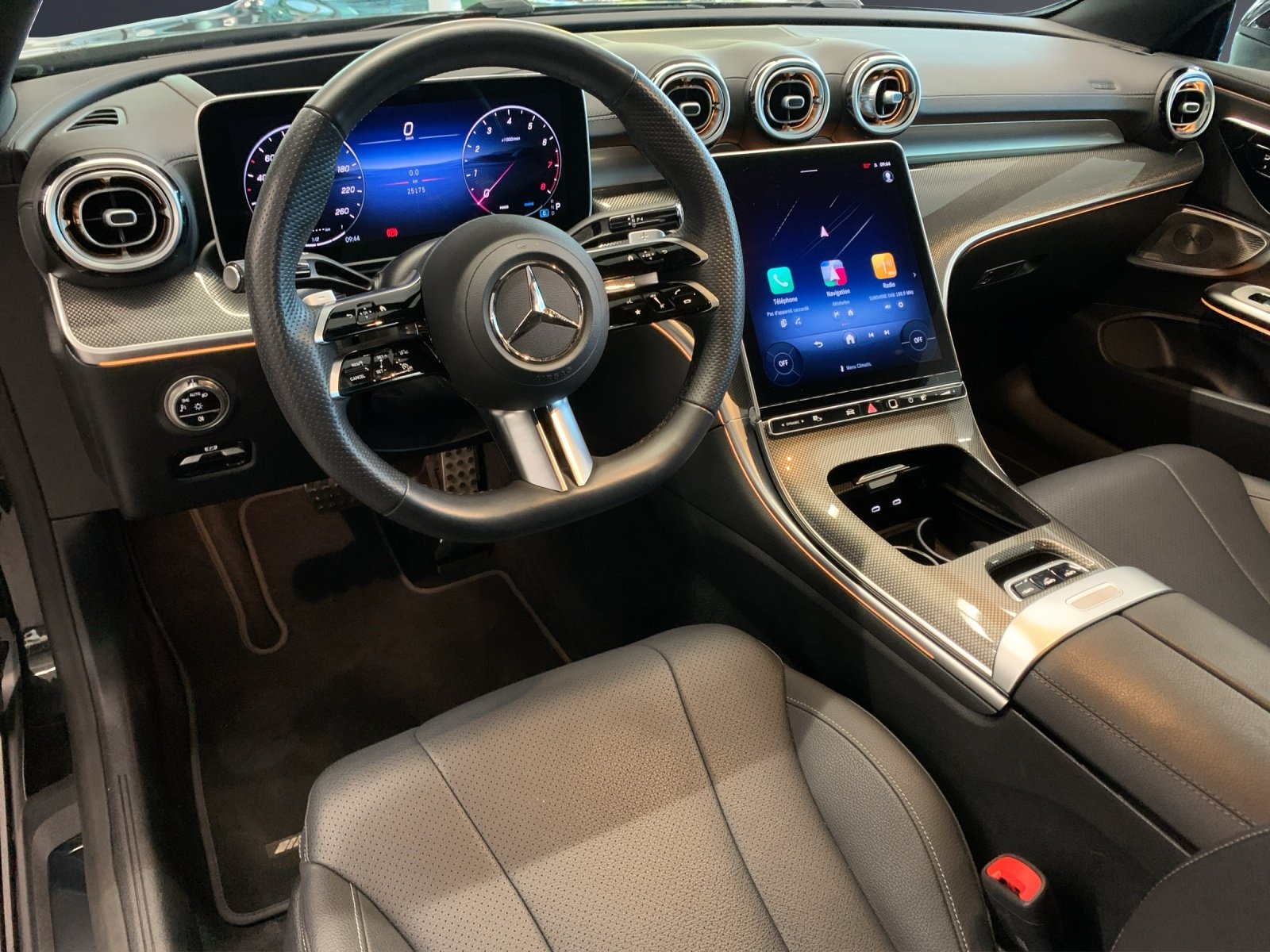 MERCEDES-BENZ CLE 300 Cabrio 4Matic 9G-Tronic, Mild-Hybrid Petrol/Electric, Second hand / Used, Automatic - 7