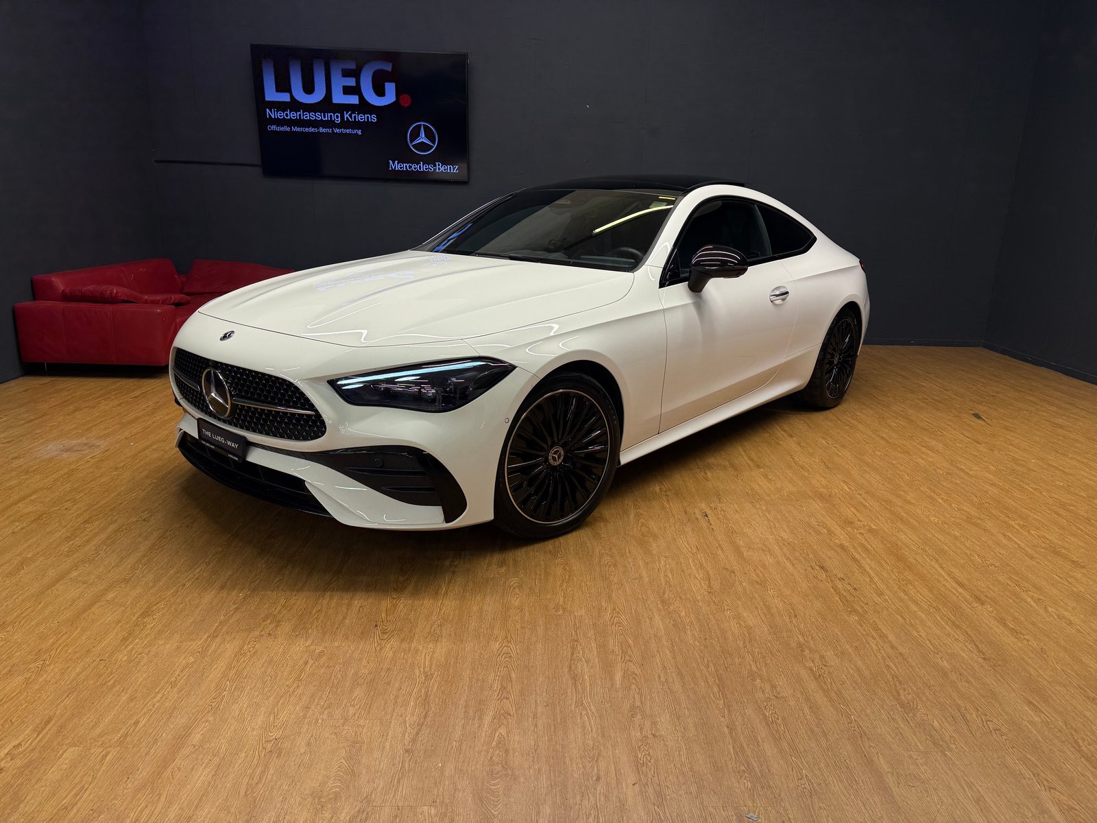 MERCEDES-BENZ CLE 300 4M - Coupé - AMG / DISTRONIC / 360 Grad Kamera