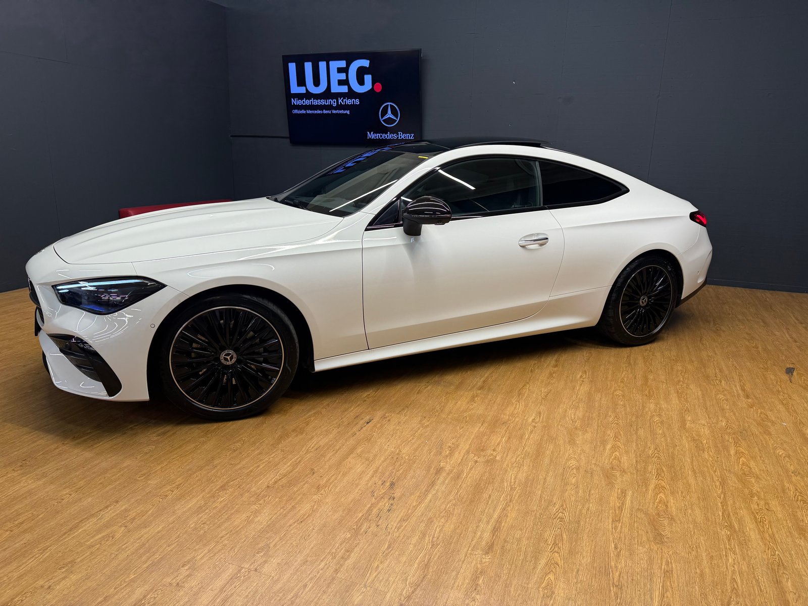 MERCEDES-BENZ CLE 300 4M - Coupé - AMG / DISTRONIC / 360 Gr, Hybride Léger Essence/Électricité, Occasion / Utilisé, Automatique - 3