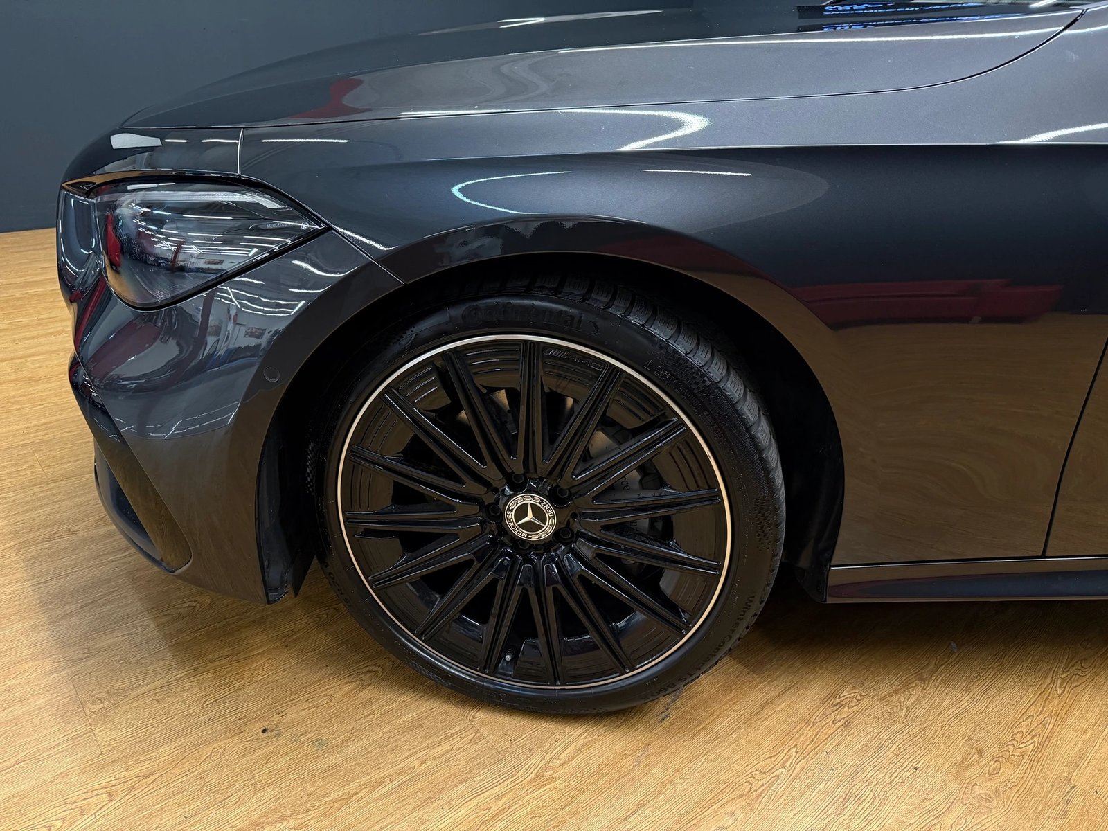MERCEDES-BENZ CLE 300 4M - Coupé - AMG / DISTRONIC / 360 Gr, Mild-Hybrid Benzin/Elektro, Occasion / Gebraucht, Automatik - 7