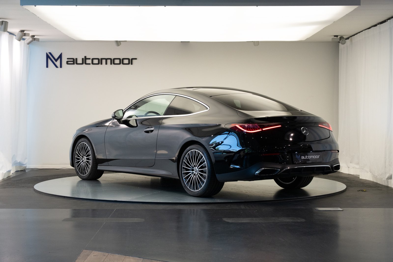 MERCEDES-BENZ CLE 300 Coupé 4Matic 9G-Tronic, Mild-Hybrid Benzin/Elektro, Occasion / Gebraucht, Automatik - 7