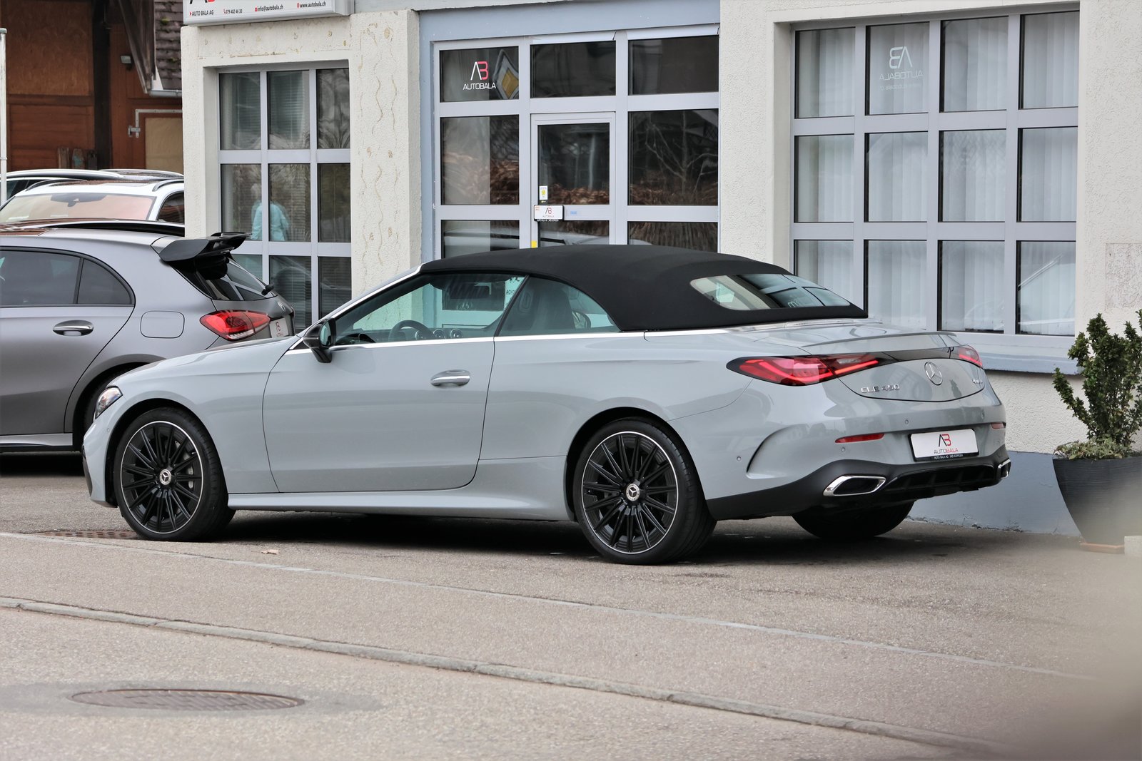 MERCEDES-BENZ CLE 450 Cabrio 4Matic 9G-Tronic AMG-Line (CH), Mild-Hybrid Petrol/Electric, Second hand / Used, Automatic - 6