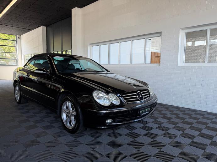 MERCEDES-BENZ CLK 320 Avantgarde Automatic, Essence, Occasion / Utilisé, Automatique