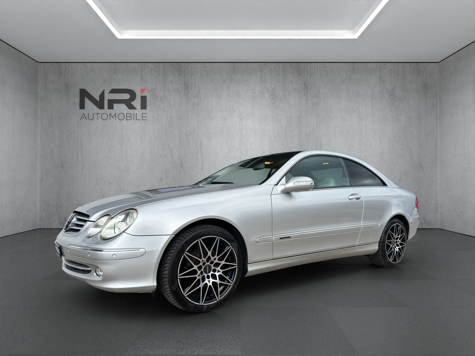 MERCEDES-BENZ CLK 320