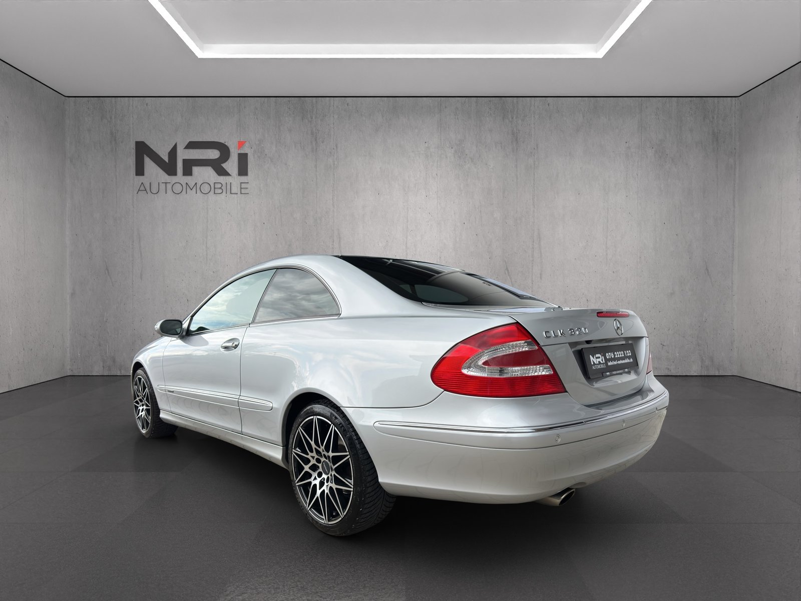 MERCEDES-BENZ CLK 320, Benzin, Occasion / Gebraucht, Automatik - 7