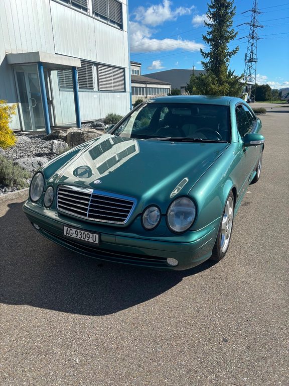MERCEDES-BENZ CLK-Klasse C208 Coupé CLK 55 V8 AMG