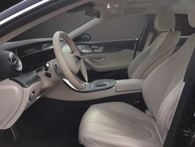 MERCEDES-BENZ CLS 300 d 4Matic AMG Line 9G-Tronic, Mild-Hybrid Diesel/Elektro, Occasion / Gebraucht, Automatik - 7