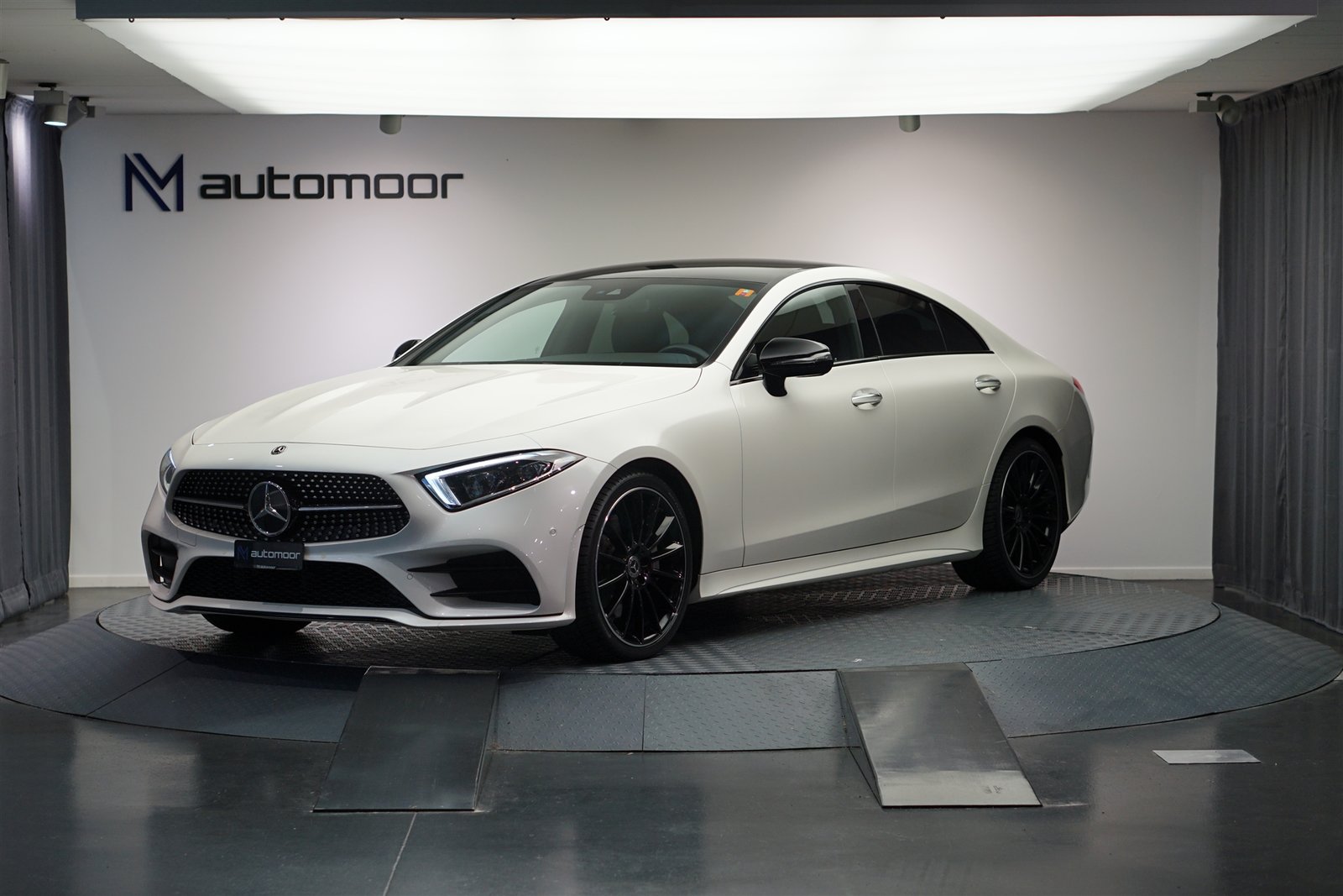 MERCEDES-BENZ CLS 300 d AMG Line 9G-Tronic *Burmester Soundsystem* *Totwin