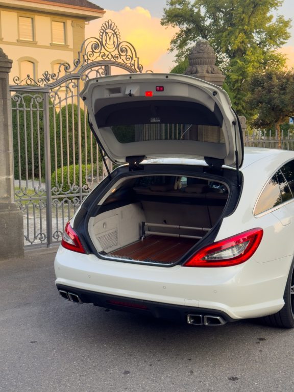 MERCEDES-BENZ CLS 63 AMG Shooting Break, Petrol, Second hand / Used, Automatic - 4