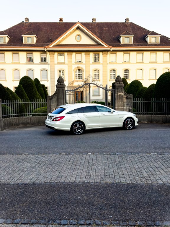 MERCEDES-BENZ CLS 63 AMG Shooting Break, Petrol, Second hand / Used, Automatic - 2
