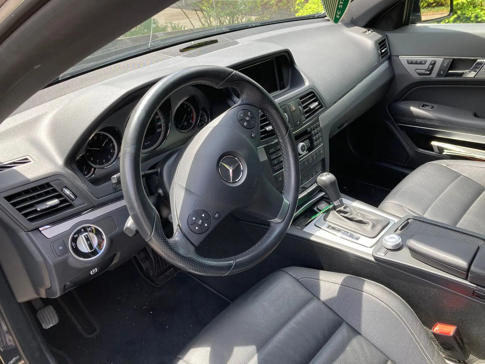 MERCEDES-BENZ E-Klasse A207 Cabriolet E 200 CGI BlueEF, Benzin, Occasion / Gebraucht, Automatik - 6