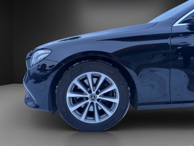 MERCEDES-BENZ E 200 Avantgarde 4 Matic, Mild-Hybrid Petrol/Electric, Second hand / Used, Automatic - 5