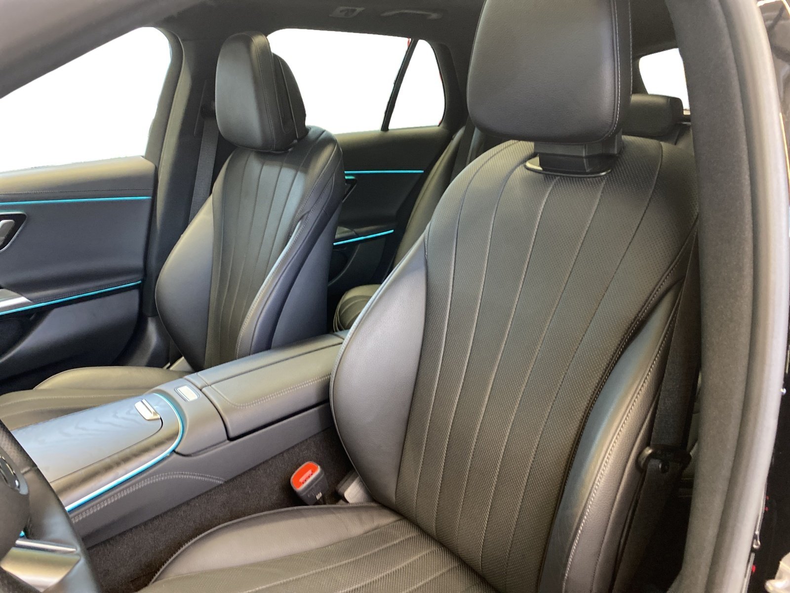 MERCEDES-BENZ E 200 AMG Line 4MATIC Kombi, Mild-Hybrid Petrol/Electric, Second hand / Used, Automatic - 7