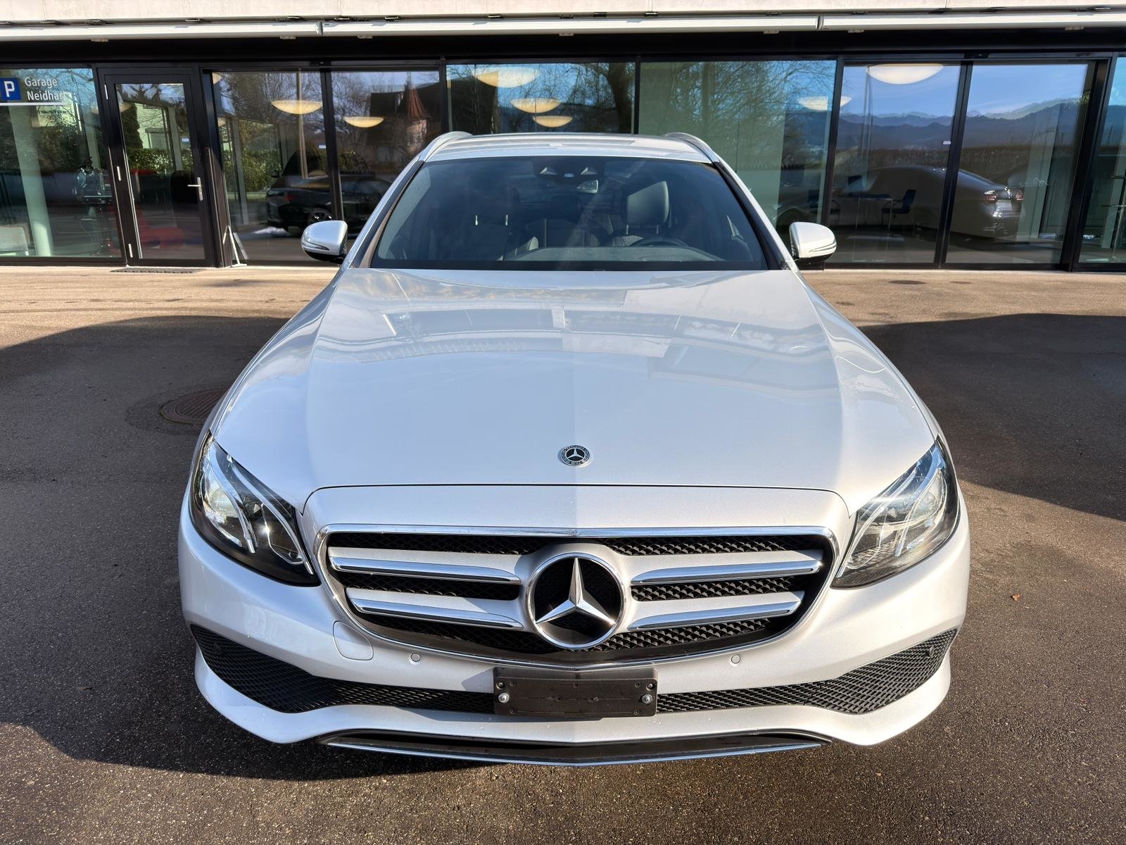 MERCEDES-BENZ E 200 Avantgarde 4 Matic 9G-Tronic, Petrol, Second hand / Used, Automatic - 5