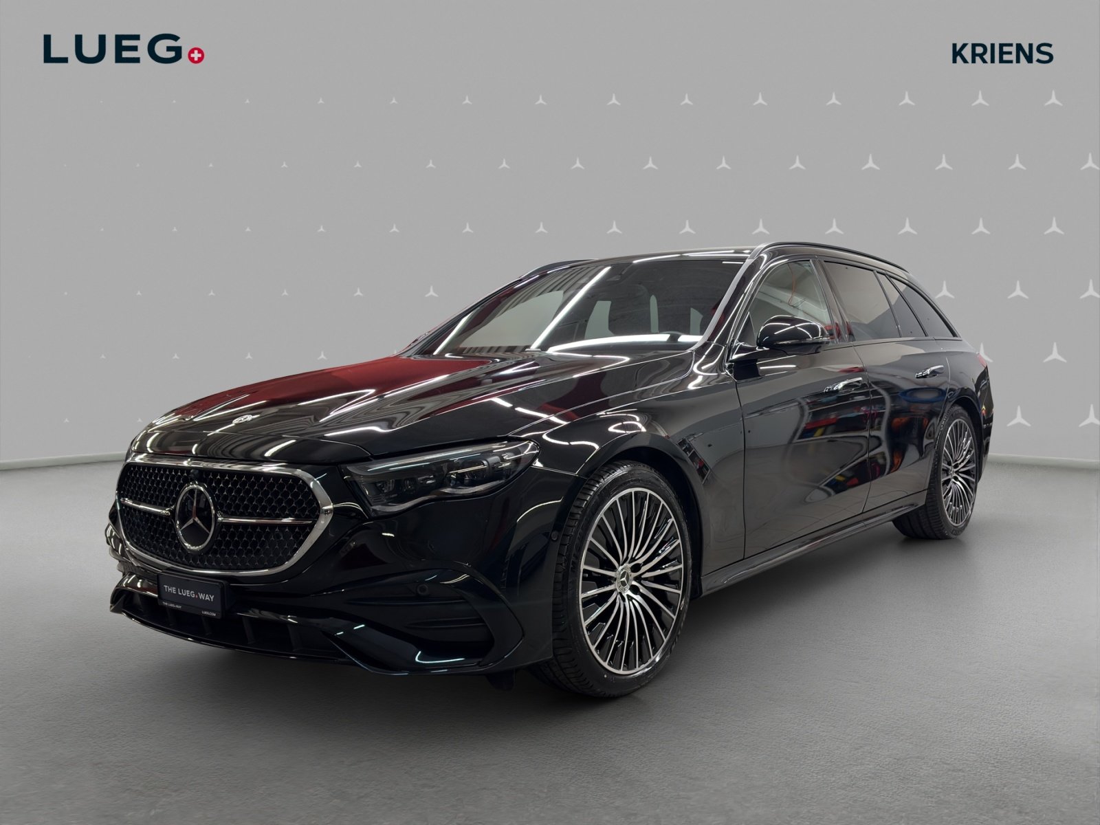 MERCEDES-BENZ E 200 T 4M - AMG / DISTRONIC / 360 Grad Kamera