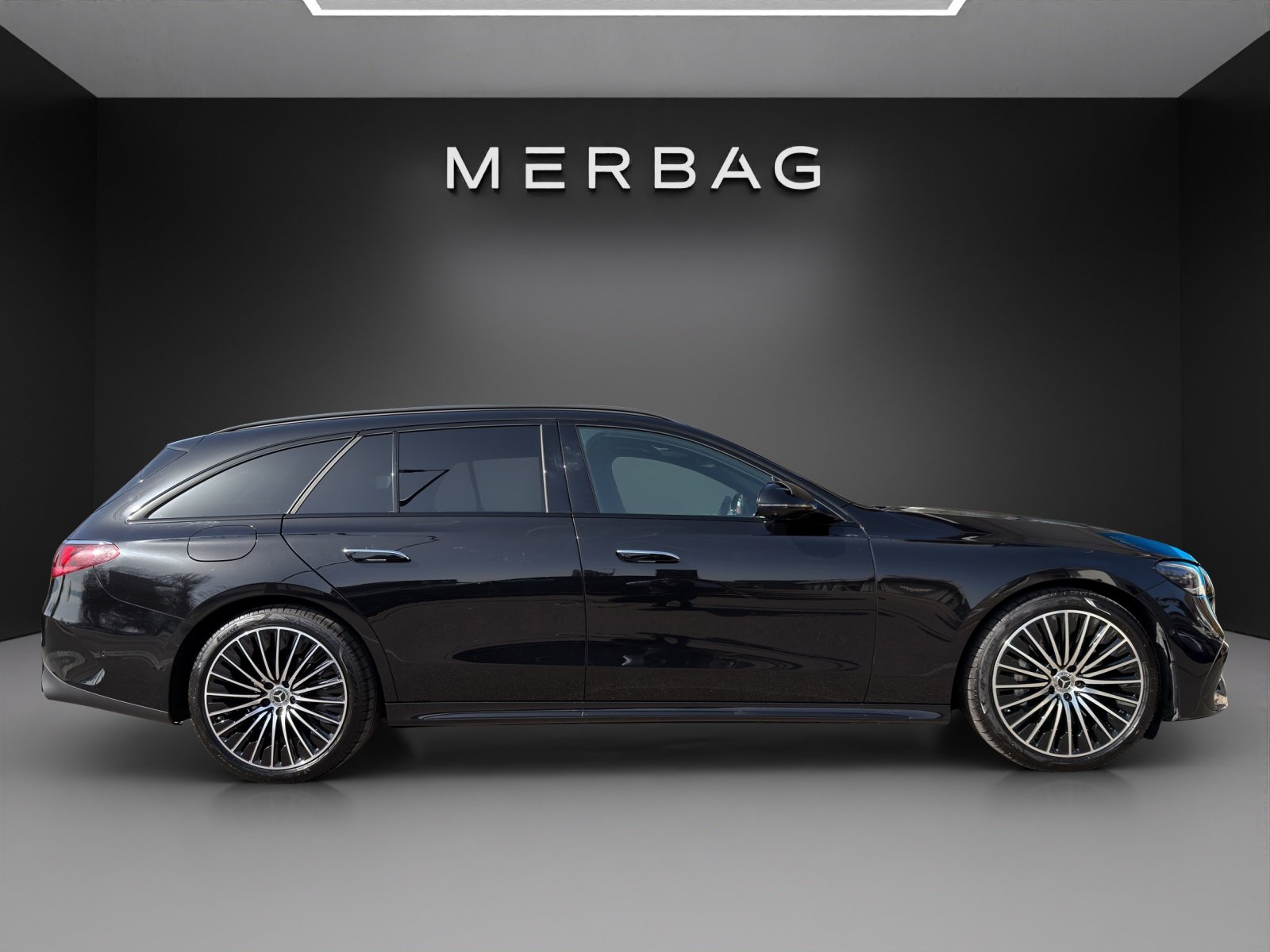 MERCEDES-BENZ E 200 T 9G-Tronic 4Matic, Mild-Hybrid Benzin/Elektro, Occasion / Gebraucht, Automatik - 2