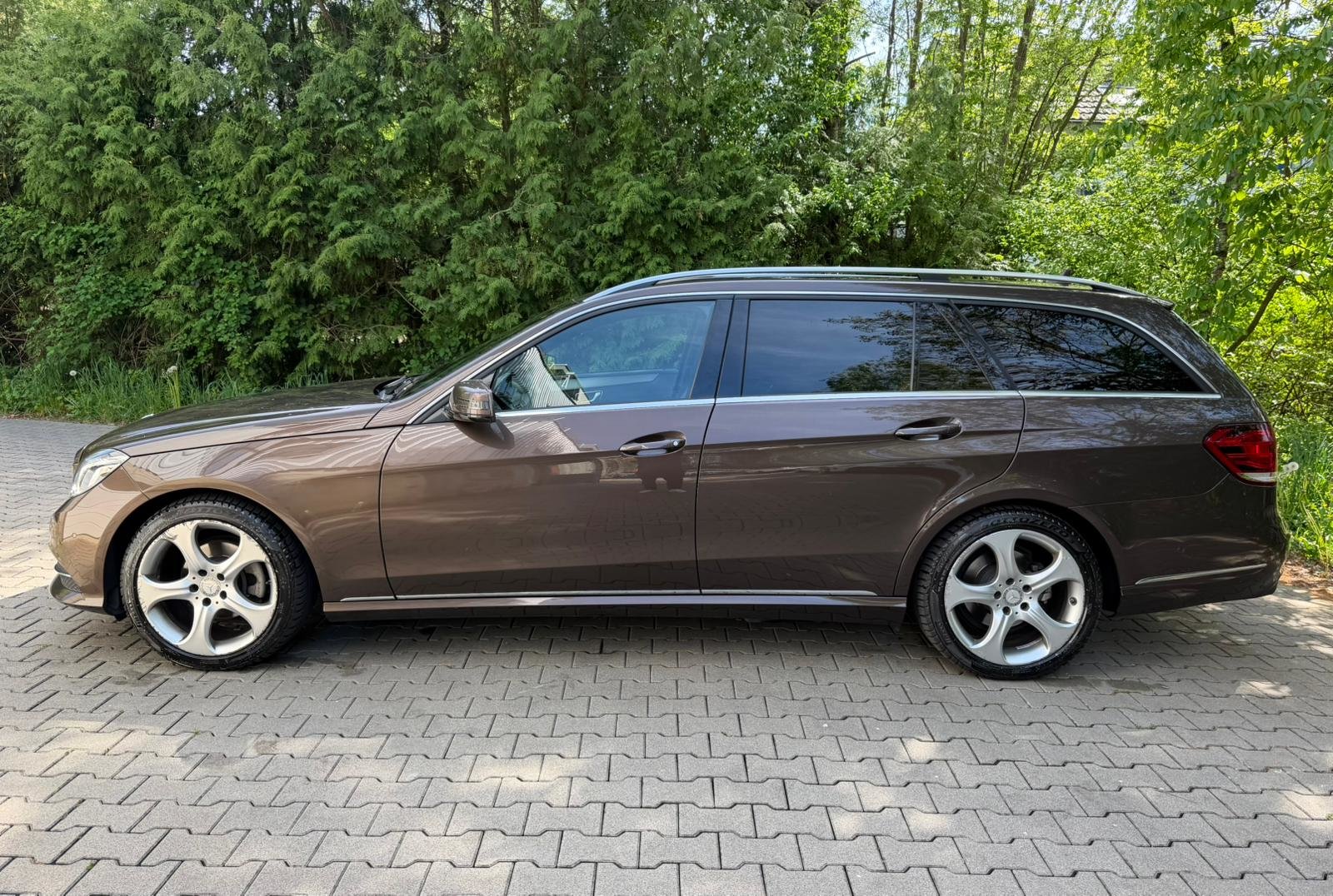 MERCEDES-BENZ E 200 BlueTEC Avantgarde 7G-Tronic, Diesel, Second hand / Used, Automatic - 2