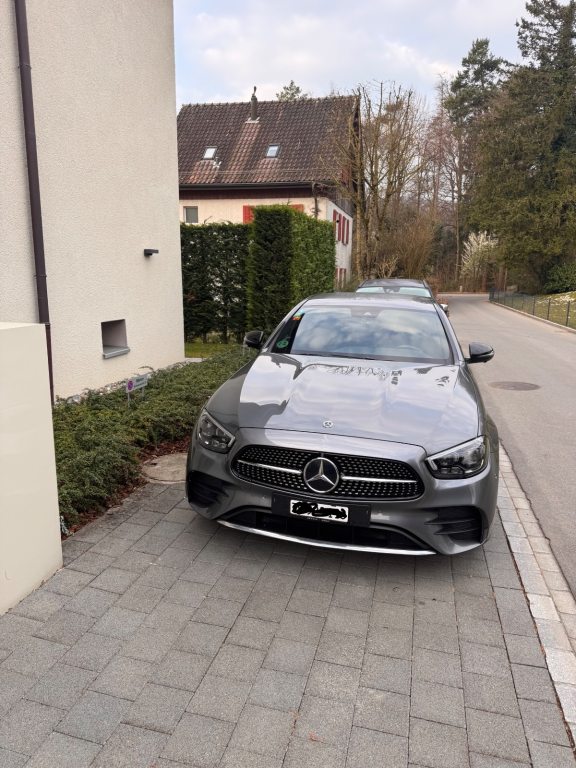 MERCEDES-BENZ E 200 d AMG Line