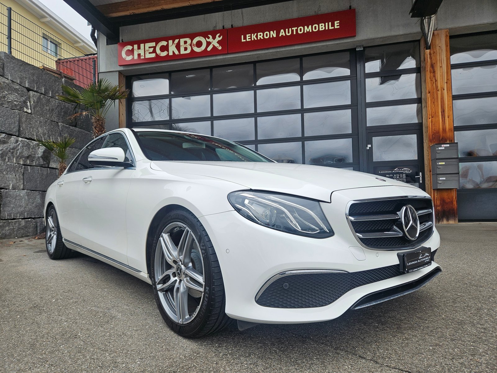 MERCEDES-BENZ E 200 Avantgarde 9G-Tronic