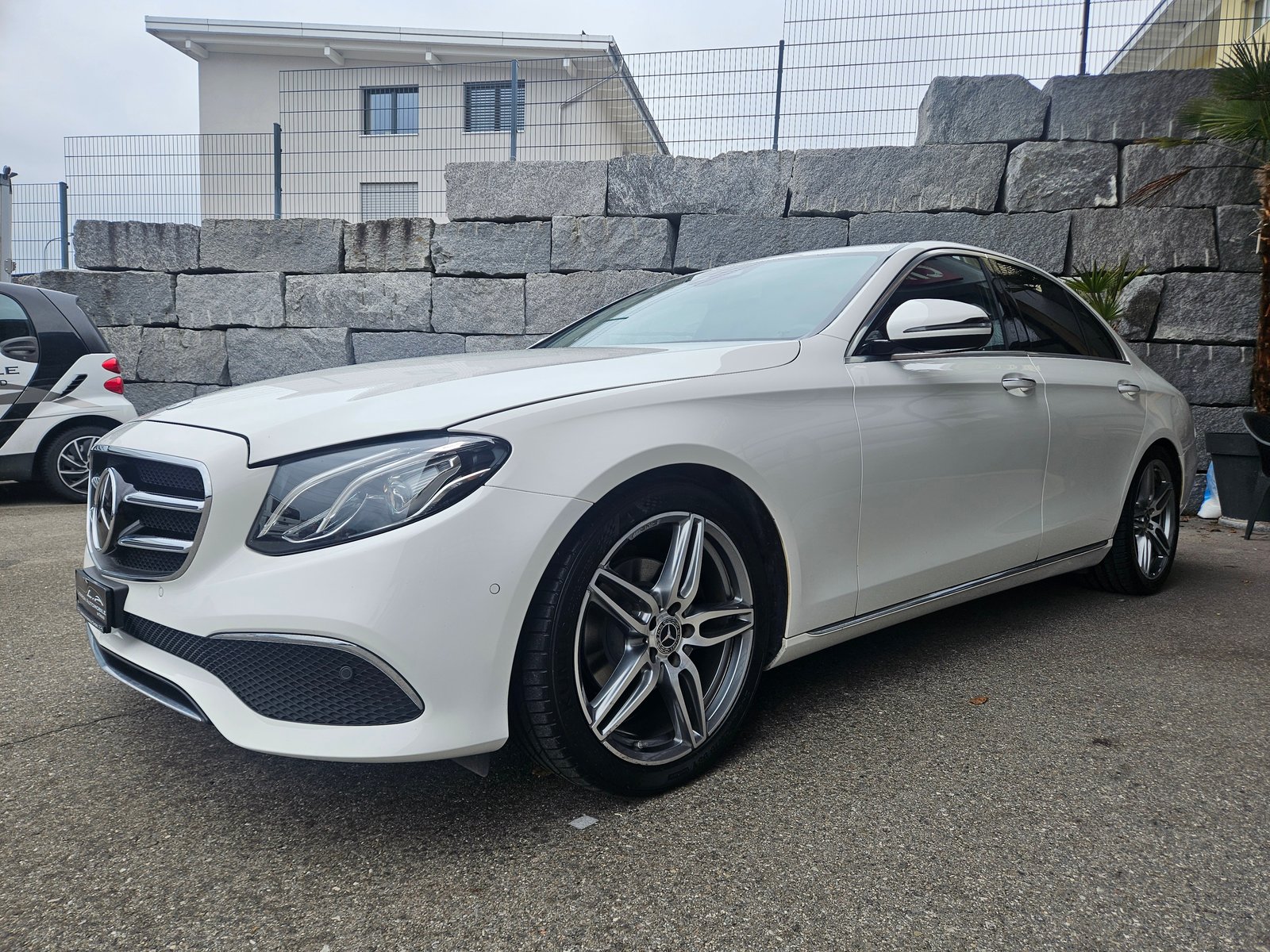 MERCEDES-BENZ E 200 Avantgarde 9G-Tronic, Petrol, Second hand / Used, Automatic - 3