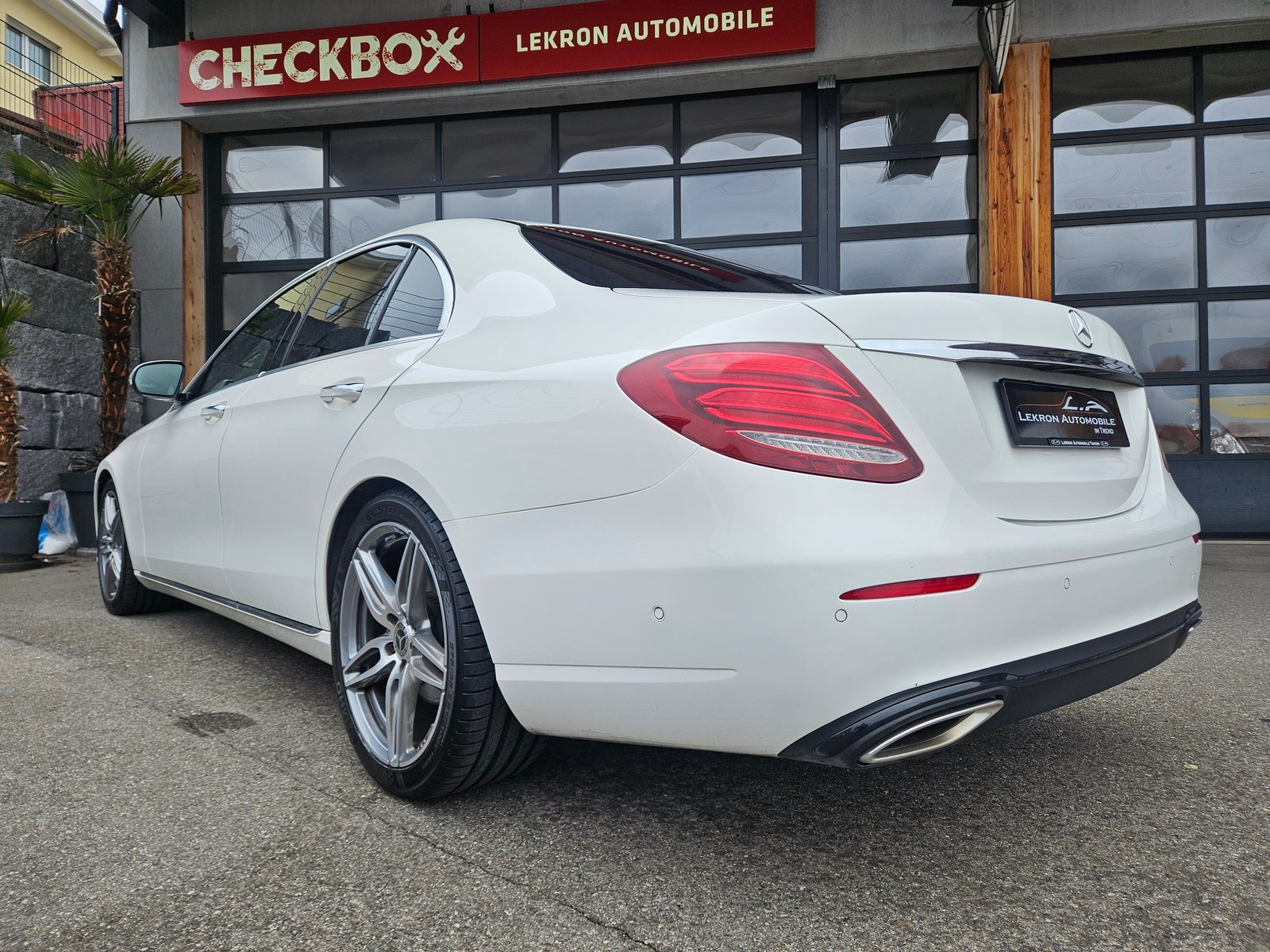 MERCEDES-BENZ E 200 Avantgarde 9G-Tronic, Petrol, Second hand / Used, Automatic - 5