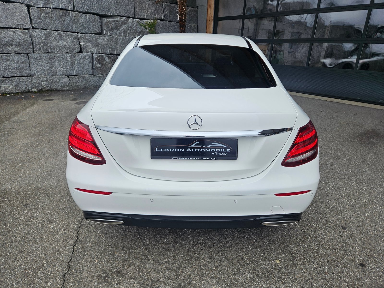 MERCEDES-BENZ E 200 Avantgarde 9G-Tronic, Petrol, Second hand / Used, Automatic - 6
