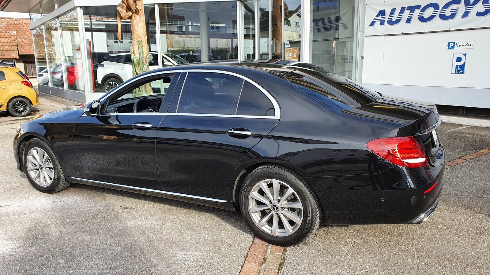 MERCEDES-BENZ E 200 Exclusive 4Matic / Helvetia, Benzina, Occasioni / Usate, Automatico - 2