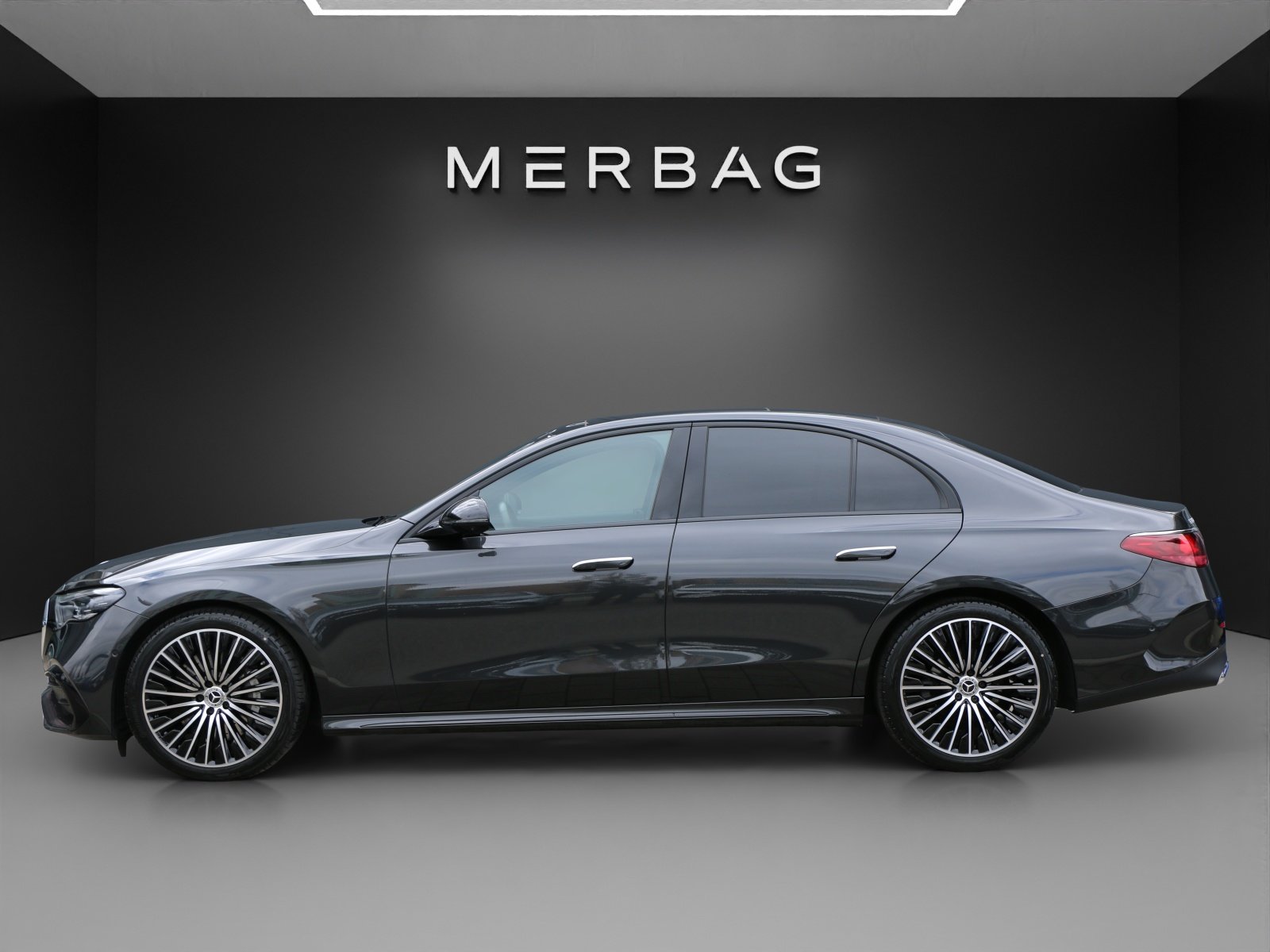 MERCEDES-BENZ E 200 4Matic 9G-Tronic, Mild-Hybrid Benzin/Elektro, Occasion / Gebraucht, Automatik - 2