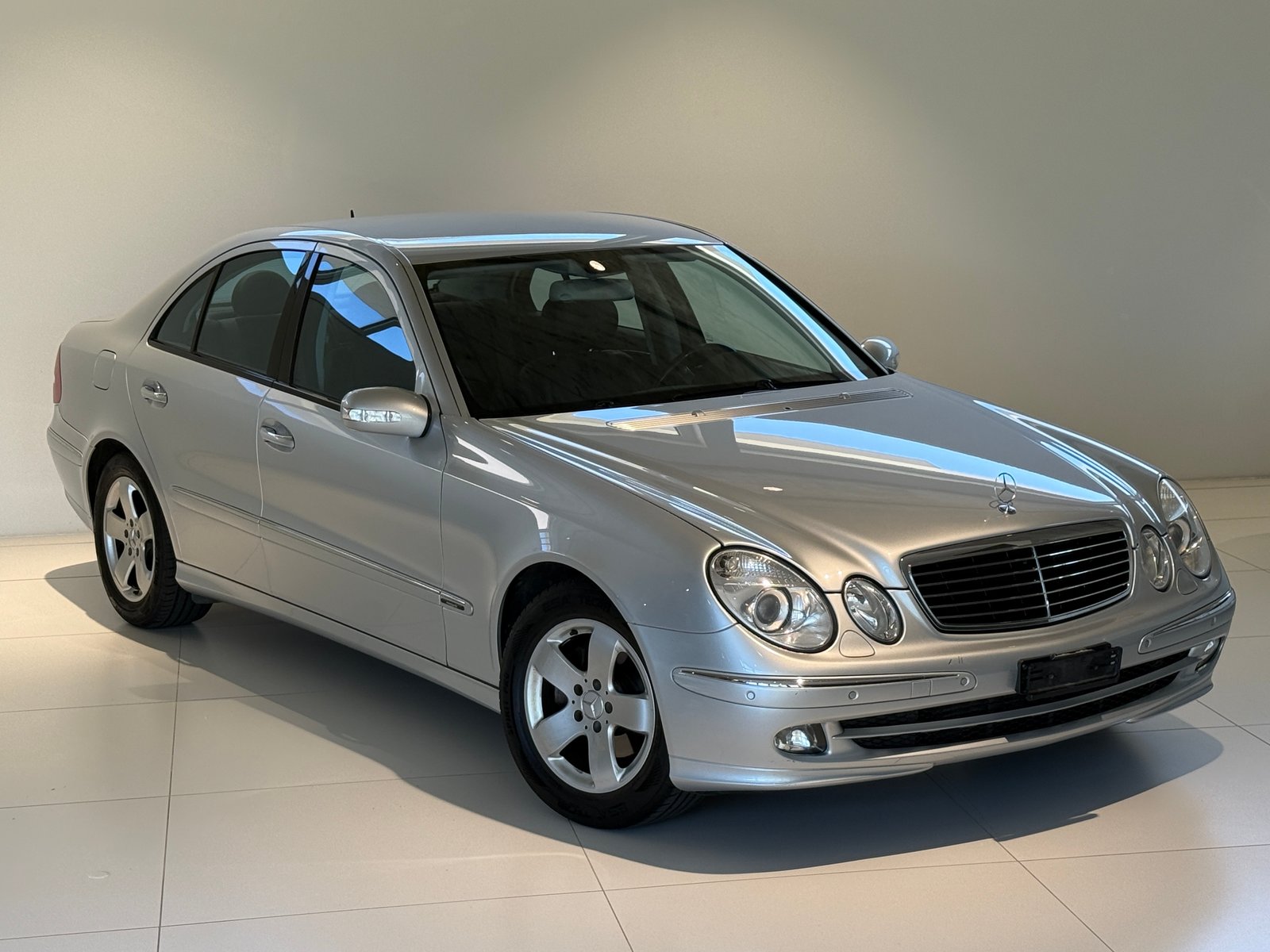 MERCEDES-BENZ E 200 Kompressor Avantgarde **MFK NEU***AUTOMA