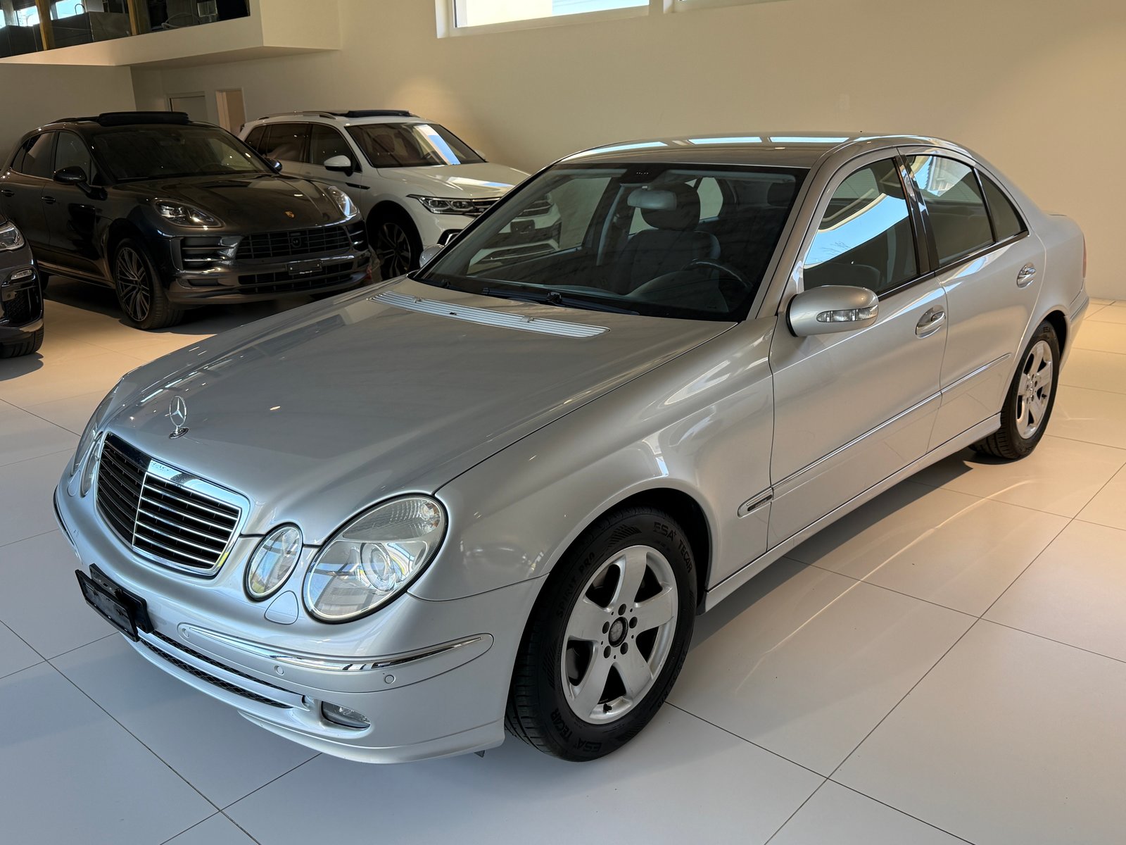 MERCEDES-BENZ E 200 Kompressor Avantgarde **MFK NEU***AUTOMA, Essence, Occasion / Utilisé, Automatique - 5