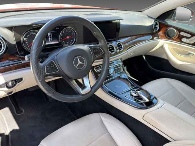 MERCEDES-BENZ E 200 Avantgarde 4Matic, Occasion / Utilisé, Automatique - 6