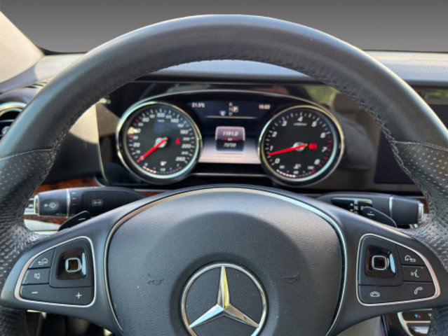 MERCEDES-BENZ E 200 Avantgarde 4Matic, Occasion / Utilisé, Automatique - 7