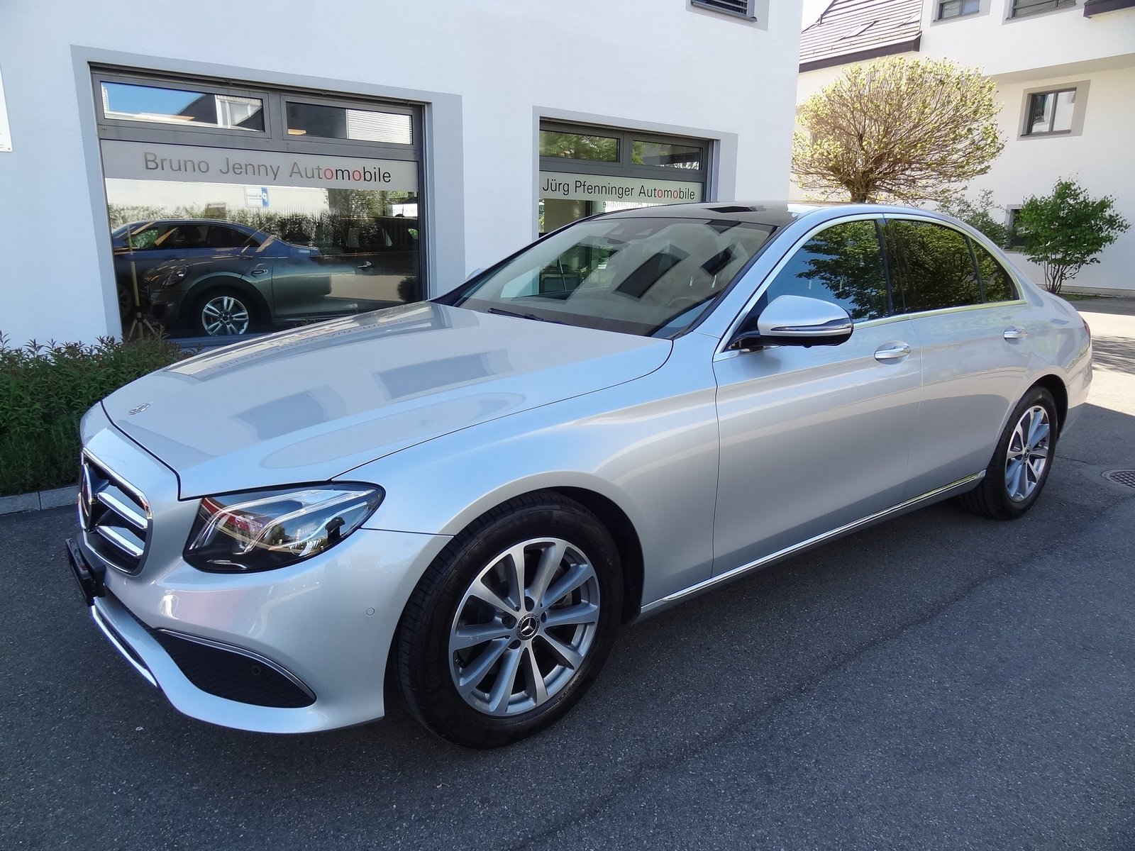 MERCEDES-BENZ E 200 Avantgarde 4Matic 9G-Tronic