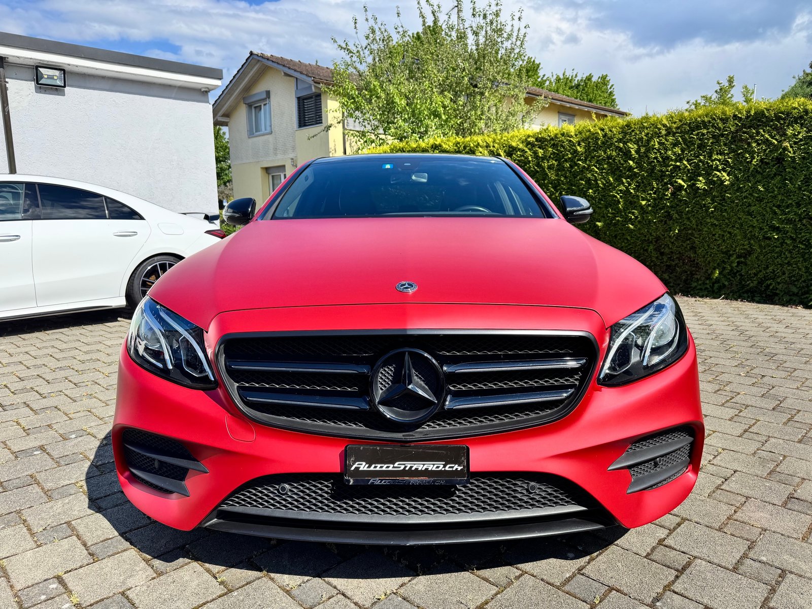 MERCEDES-BENZ E 200 AMG Line 9G-Tronic, Benzin, Occasion / Gebraucht, Automatik - 2