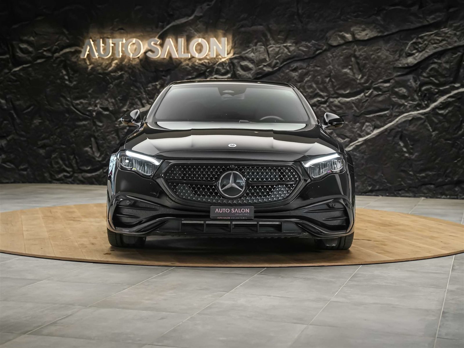 MERCEDES-BENZ E 200 AMG Line*21 Zoll Felgen*Night Paket*Abst, Essence, Occasion / Utilisé, Automatique - 7