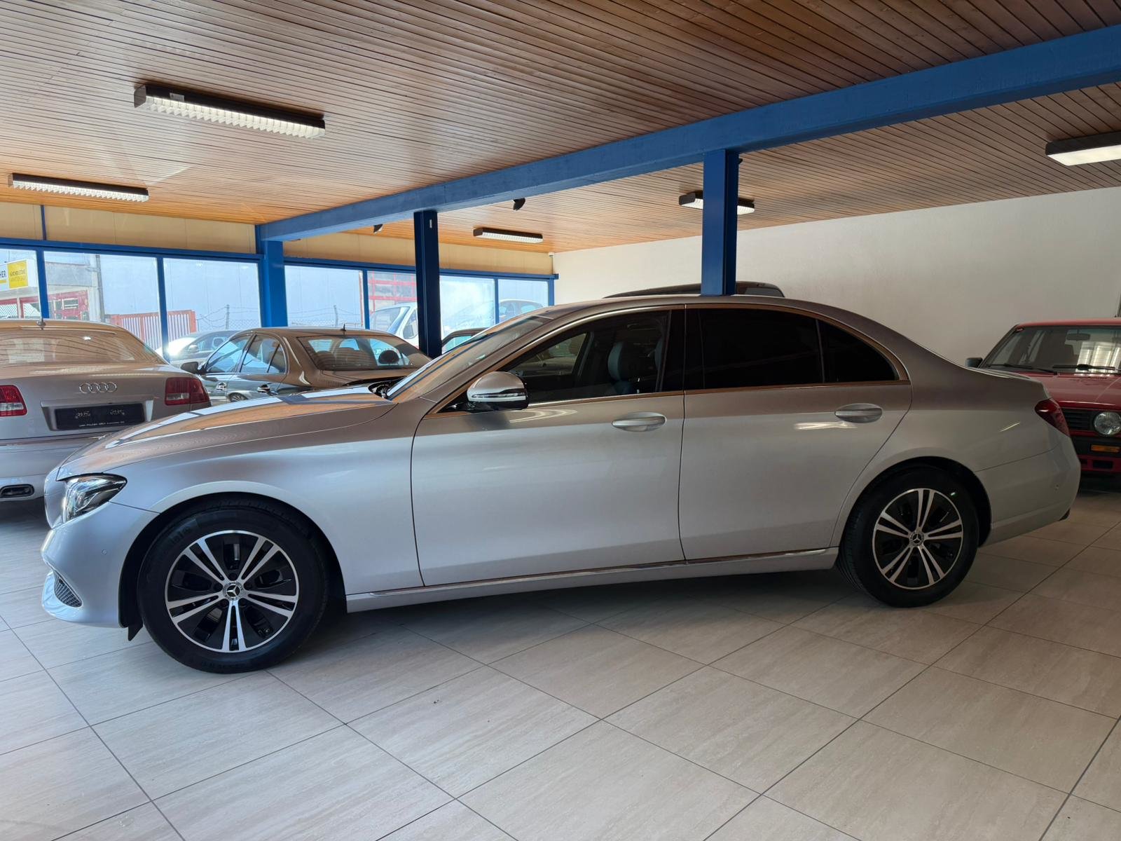 MERCEDES-BENZ E 200 Exclusive 4Matic 9G-Tronic, Essence, Occasion / Utilisé, Automatique - 5