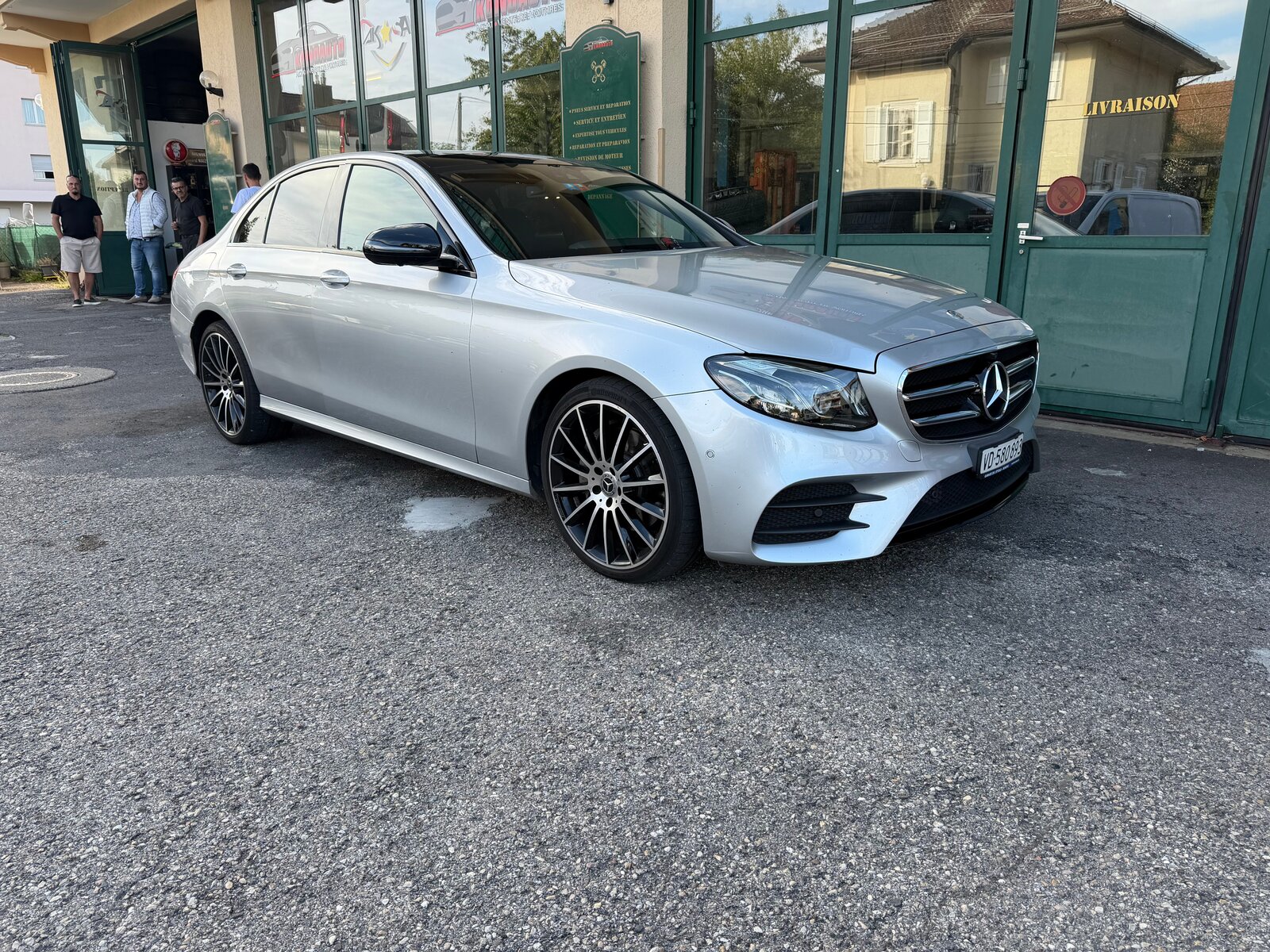 MERCEDES-BENZ E 200 Avantgarde 4Matic 9G-Tronic