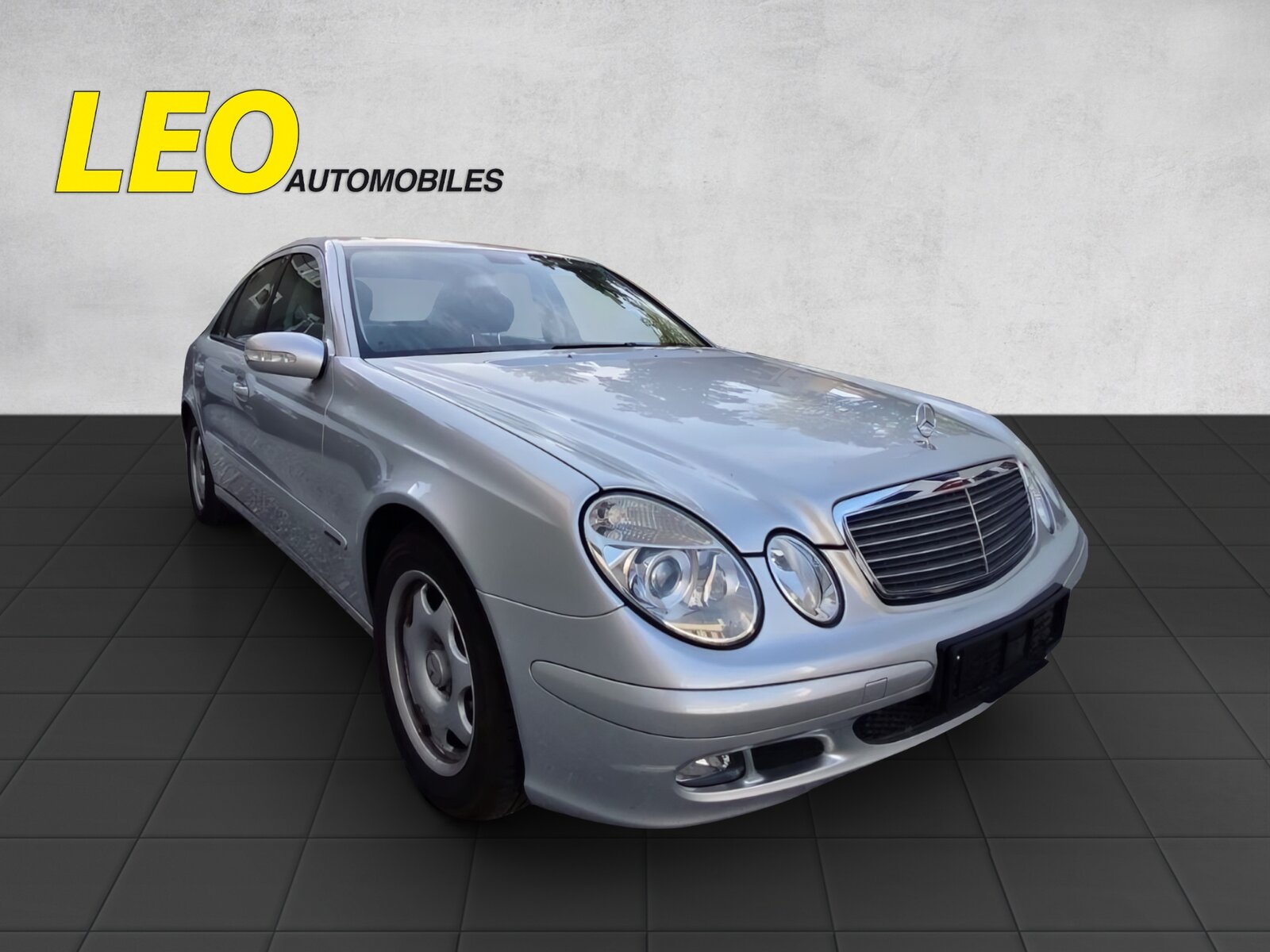 MERCEDES-BENZ E 200 Kompressor Classic