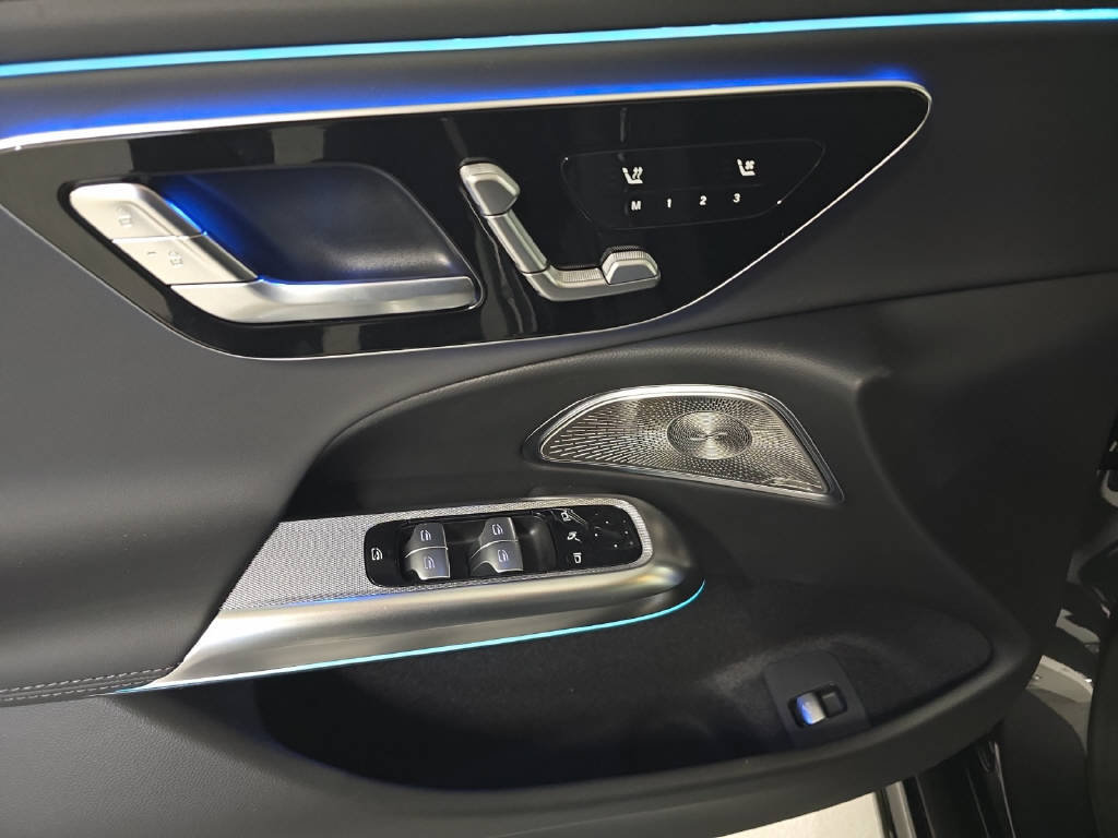 MERCEDES-BENZ E 220 d AMG Line 4Matic T- Modell, Hybride Leggero Diesel/Elettrica, Auto nuove, Automatico - 6